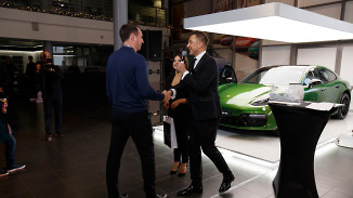15 декабря в Порше Центре Ясенево прошла презентация Porsche Exclusive Manufaktur.