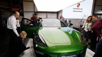 15 декабря в Порше Центре Ясенево прошла презентация Porsche Exclusive Manufaktur.