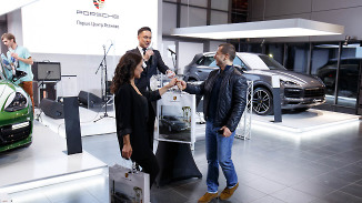 15 декабря в Порше Центре Ясенево прошла презентация Porsche Exclusive Manufaktur.