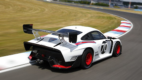 Гоночный дебют Porsche 911 GT2 RS Clubsport и Porsche 935